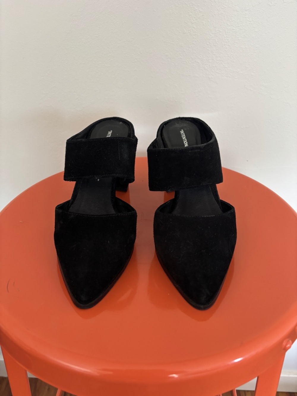 INTENTIONALLY BLANK Black Pointed-Toe Block Heel Mules - Picture 6 of 8